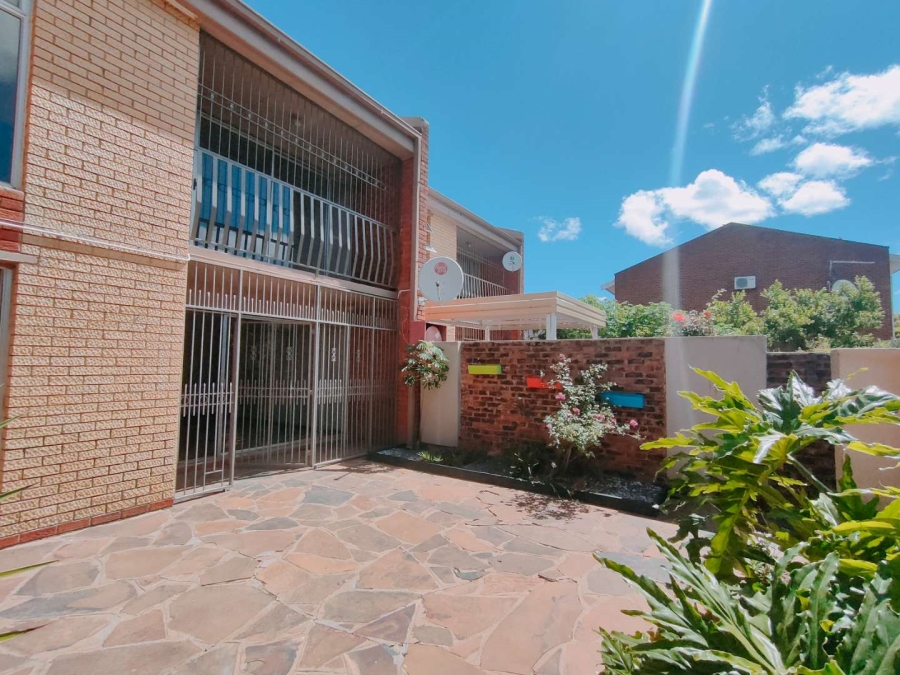 3 Bedroom Property for Sale in Fichardt Park Free State